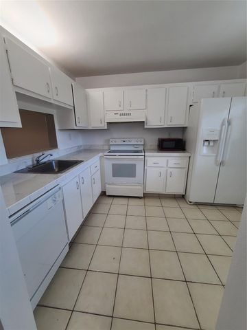 1810 SW 81st Avenue 2400, North Lauderdale, FL 33068