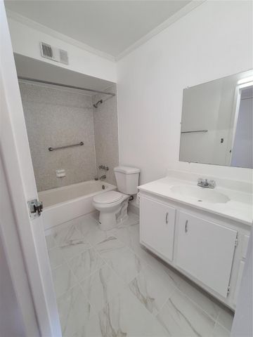 1810 SW 81st Avenue 2400, North Lauderdale, FL 33068