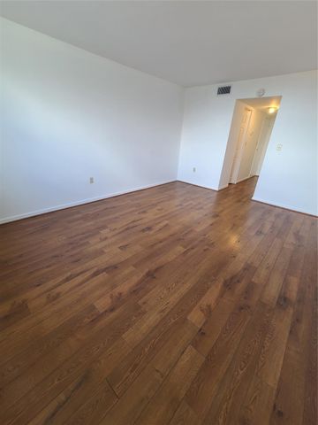 1810 SW 81st Avenue 2400, North Lauderdale, FL 33068