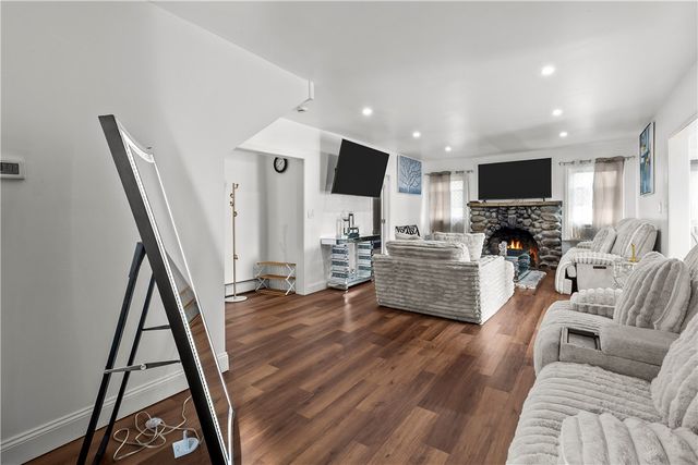 129 Shore Road, East Providence, RI 02903