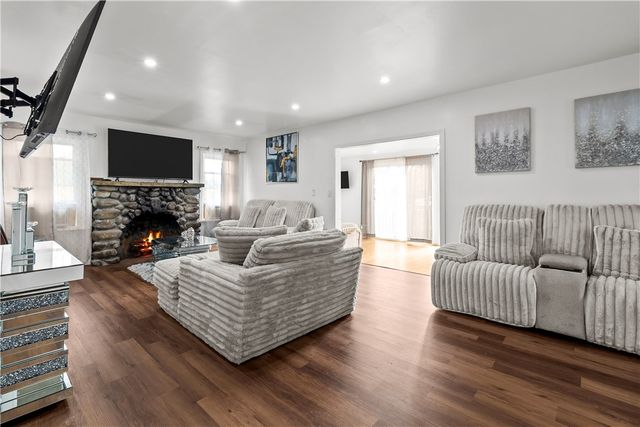 129 Shore Road, East Providence, RI 02903