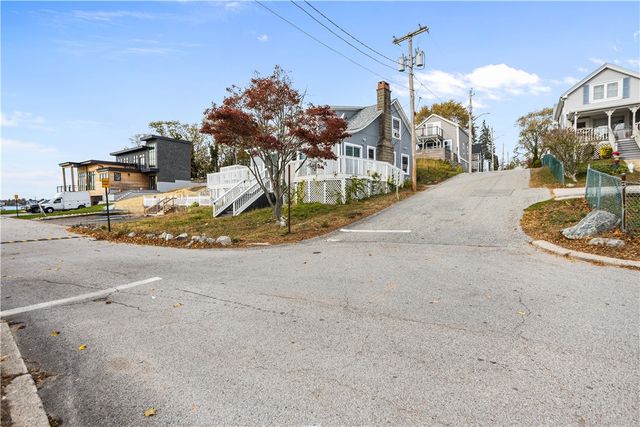 129 Shore Road, East Providence, RI 02903