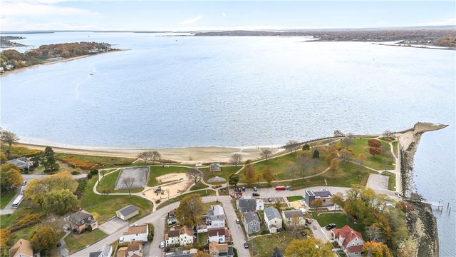 129 Shore Road, East Providence, RI 02903