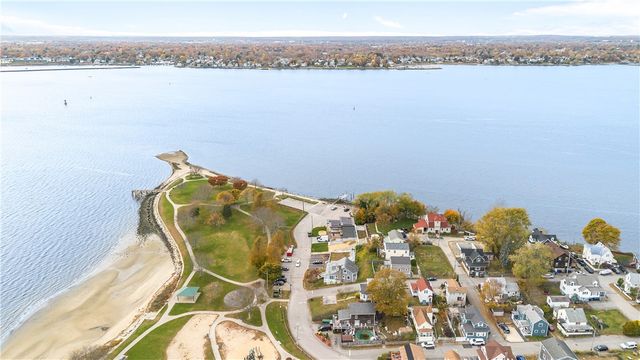 129 Shore Road, East Providence, RI 02903