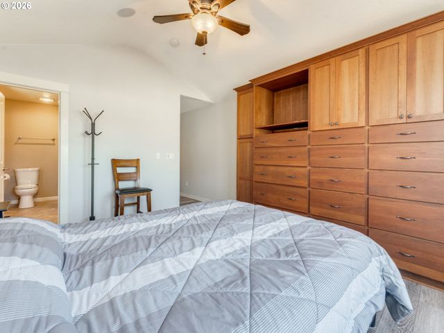 8015 Ne 61ST St, Vancouver, WA 98662