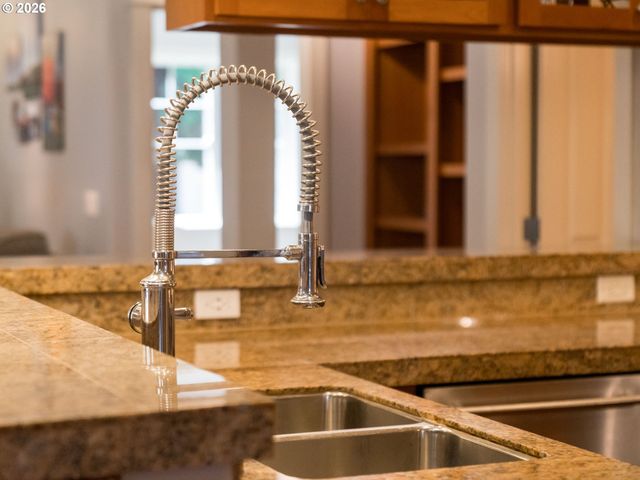 8015 Ne 61ST St, Vancouver, WA 98662