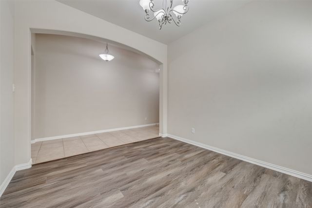 2900 N Umberland Drive, Lewisville, TX 75056