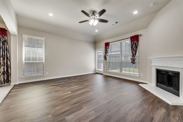 2900 N Umberland Drive, Lewisville, TX 75056