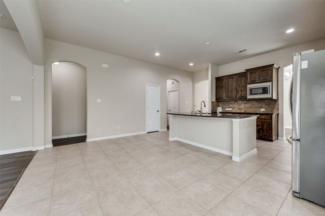 2900 N Umberland Drive, Lewisville, TX 75056