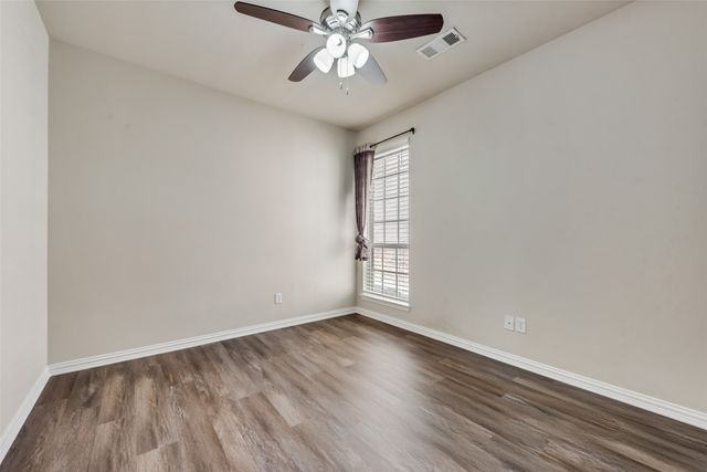 2900 N Umberland Drive, Lewisville, TX 75056