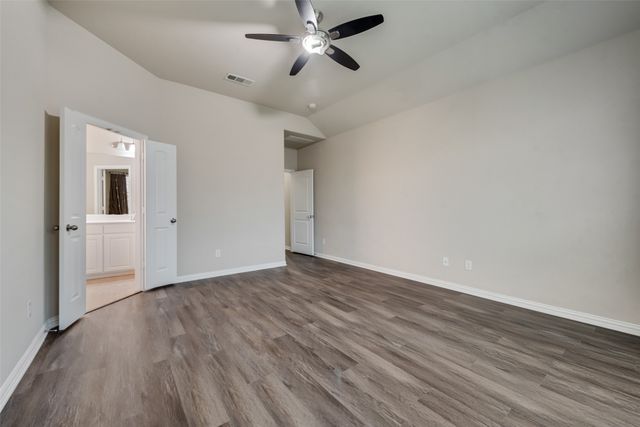2900 N Umberland Drive, Lewisville, TX 75056