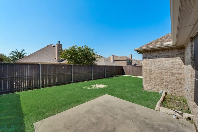 2900 N Umberland Drive, Lewisville, TX 75056