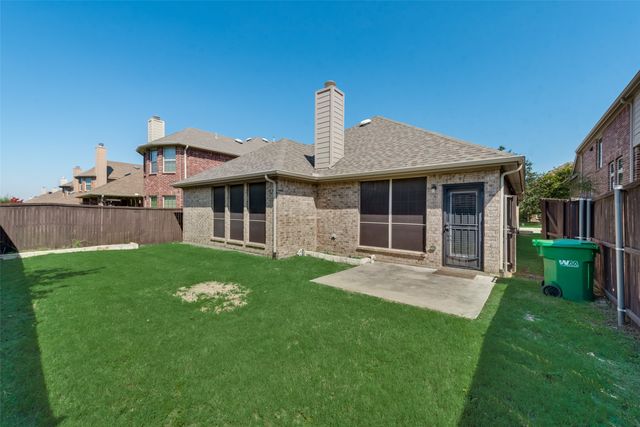2900 N Umberland Drive, Lewisville, TX 75056