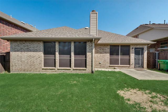 2900 N Umberland Drive, Lewisville, TX 75056