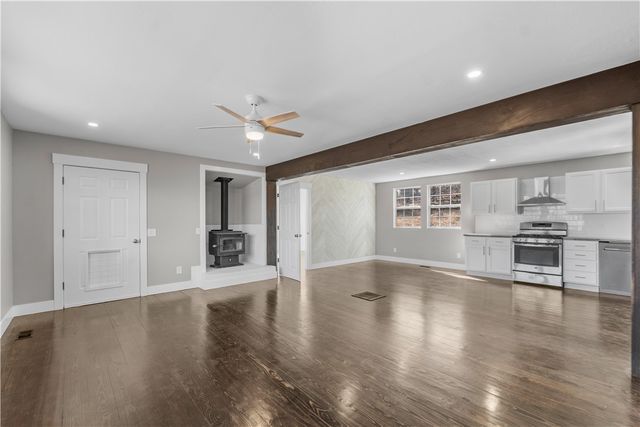 22198 E AR 12 Highway, Hindsville, AR 72756