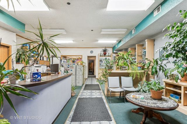 1622 W Devon Avenue, Chicago, IL 60660