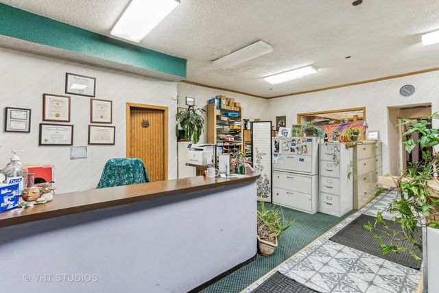 1622 W Devon Avenue, Chicago, IL 60660