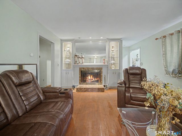 1192 Paradise Avenue, Hamden, CT 06514