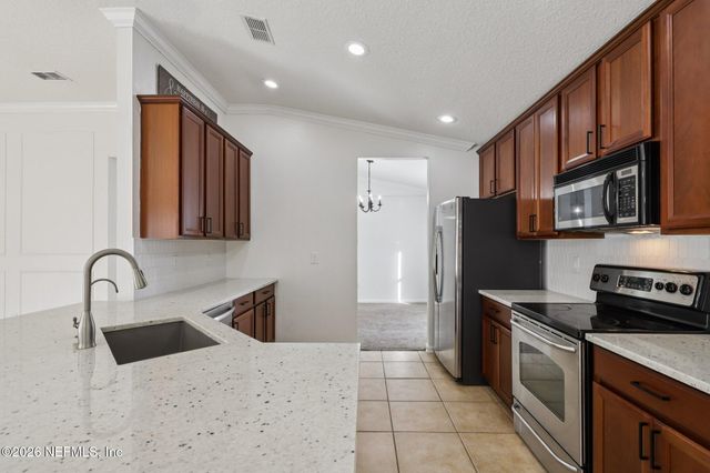 2124 CREEKMONT Drive, Middleburg, FL 32068