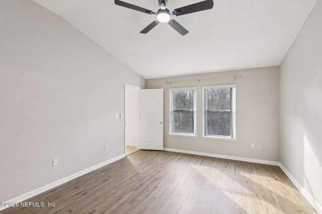 2124 CREEKMONT Drive, Middleburg, FL 32068