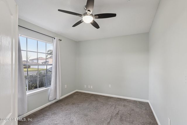 2124 CREEKMONT Drive, Middleburg, FL 32068