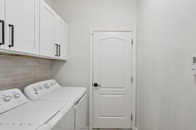 2124 CREEKMONT Drive, Middleburg, FL 32068