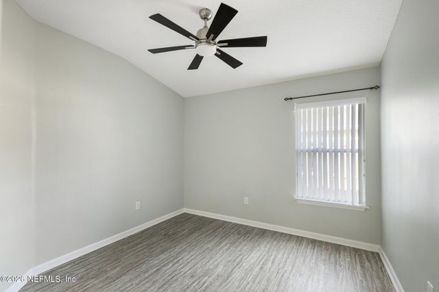 2124 CREEKMONT Drive, Middleburg, FL 32068