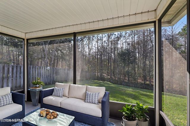 2124 CREEKMONT Drive, Middleburg, FL 32068