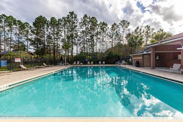 2124 CREEKMONT Drive, Middleburg, FL 32068