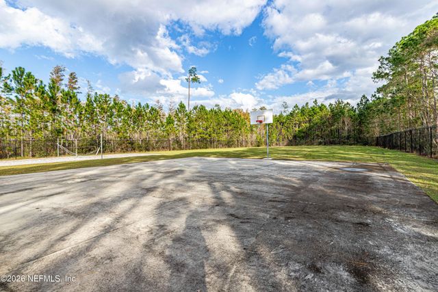 2124 CREEKMONT Drive, Middleburg, FL 32068