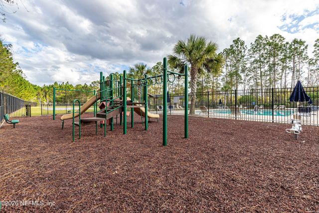 2124 CREEKMONT Drive, Middleburg, FL 32068