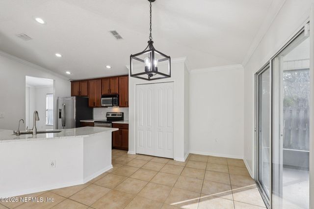 2124 CREEKMONT Drive, Middleburg, FL 32068