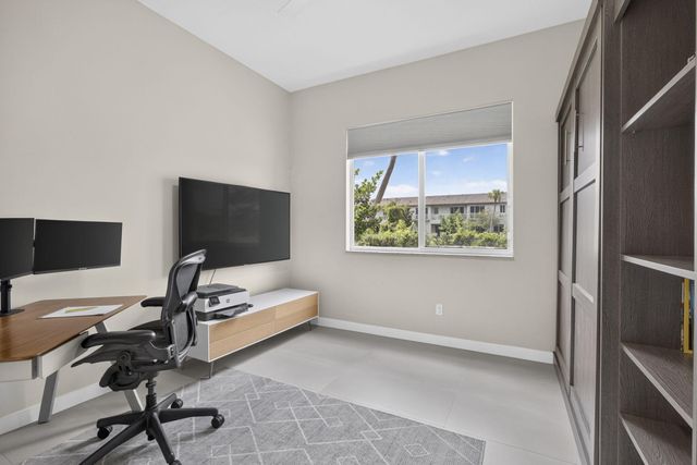 1431 PIONEER Way, Royal Palm Beach, FL 33411