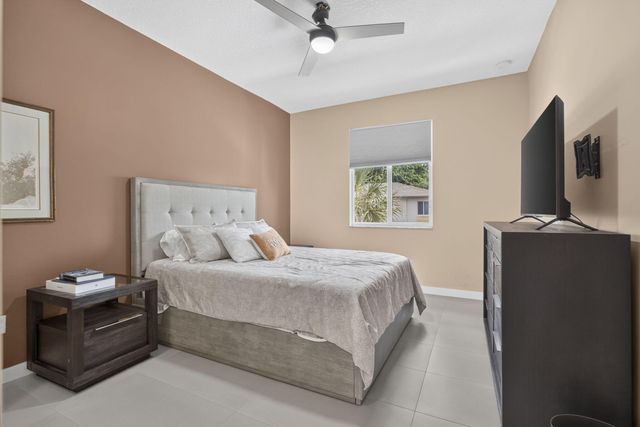 1431 PIONEER Way, Royal Palm Beach, FL 33411