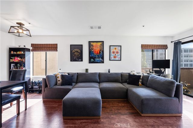 35 Linden 410, Long Beach, CA 90802