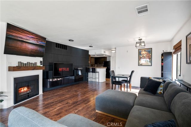35 Linden 410, Long Beach, CA 90802