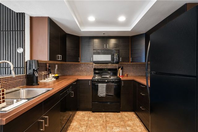 35 Linden 410, Long Beach, CA 90802