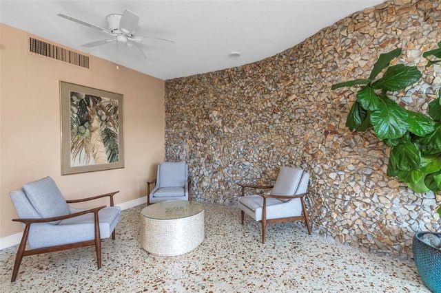 1200 N SHORE DRIVE NE 205, St Petersburg, FL 33701