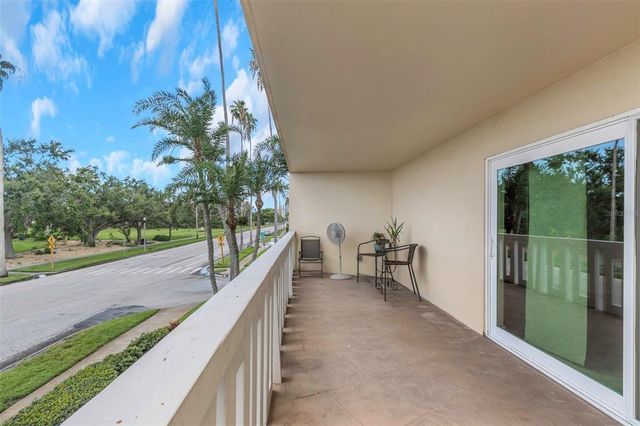 1200 N SHORE DRIVE NE 205, St Petersburg, FL 33701