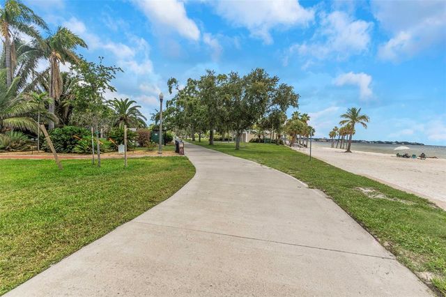 1200 N SHORE DRIVE NE 205, St Petersburg, FL 33701