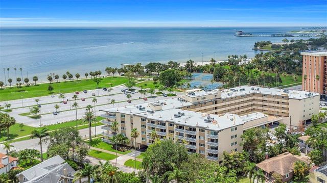 1200 N SHORE DRIVE NE 205, St Petersburg, FL 33701
