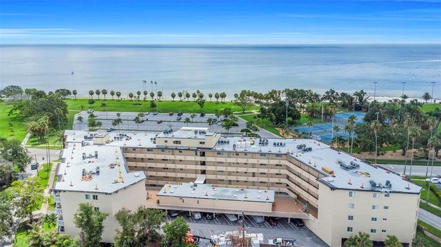 1200 N SHORE DRIVE NE 205, St Petersburg, FL 33701
