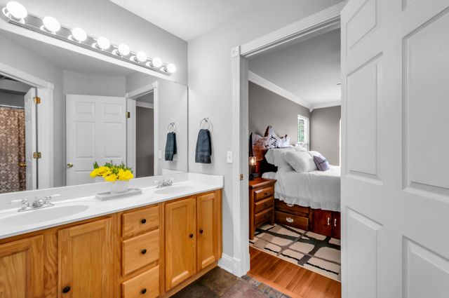 7945 Boone Trce, Nashville, TN 37221