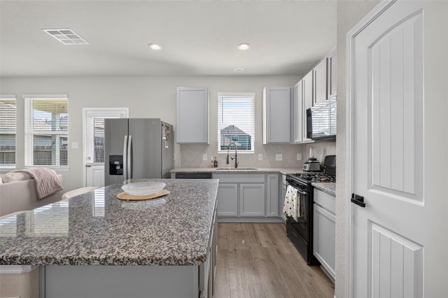 14040 Lamprey Drive, Conroe, TX 77384