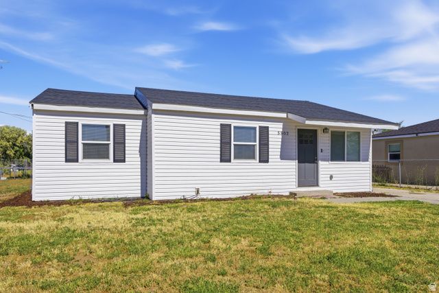 5802 S 4580 W, Kearns, UT 84118