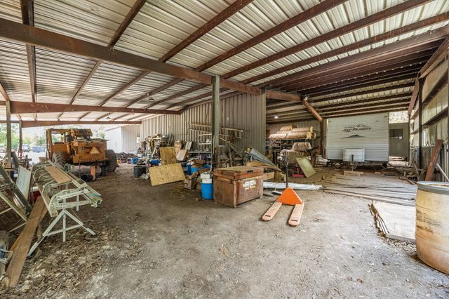 23602 Interstate 10, Wallisville, TX 77597