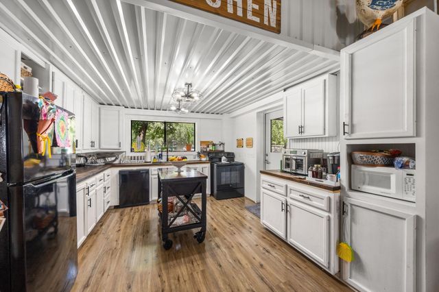 23602 Interstate 10, Wallisville, TX 77597