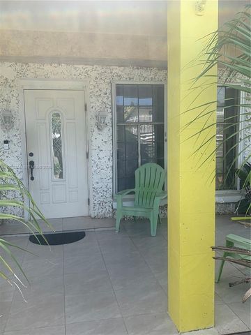 30900 SW 189th Ave 2, Homestead, FL 33030