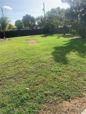 30900 SW 189th Ave 2, Homestead, FL 33030