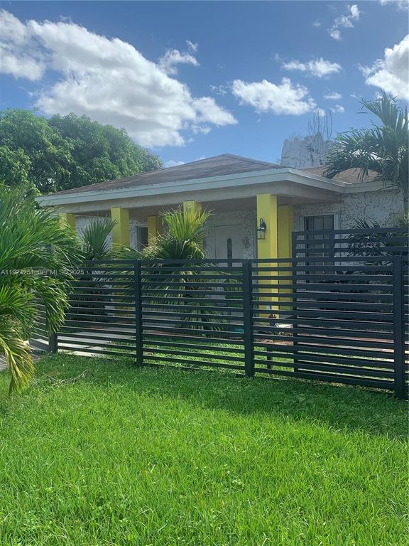 30900 SW 189th Ave 2, Homestead, FL 33030